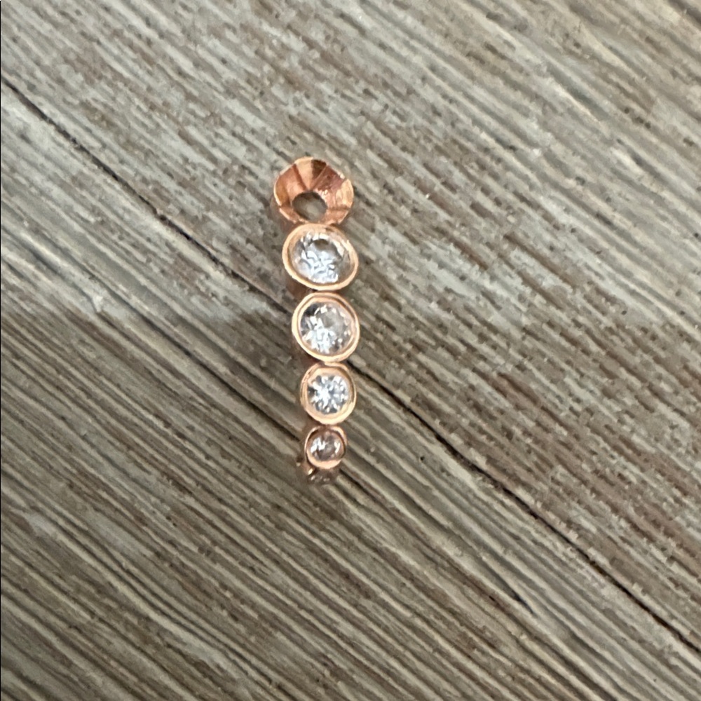 Idyl Romy Singel Diamond Hoop - Picture 2 of 6